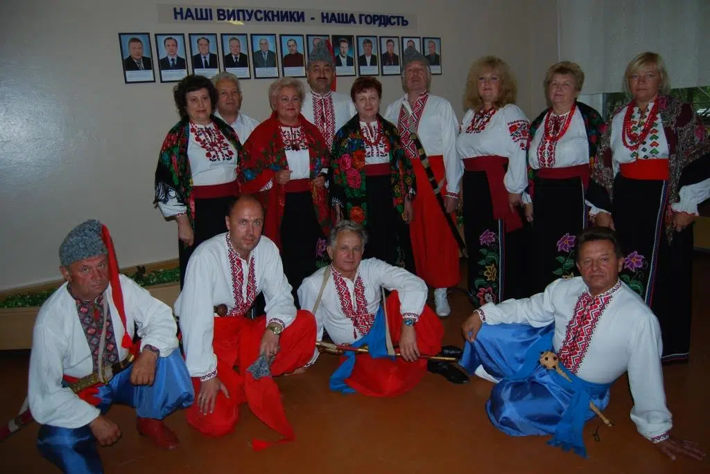 Ми працю любимо, що в творчість перейшла