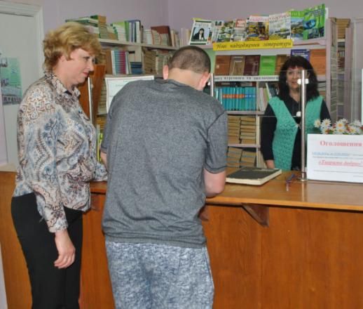 Архівне фото бібліотеки коледжу: Люди бібліотеки