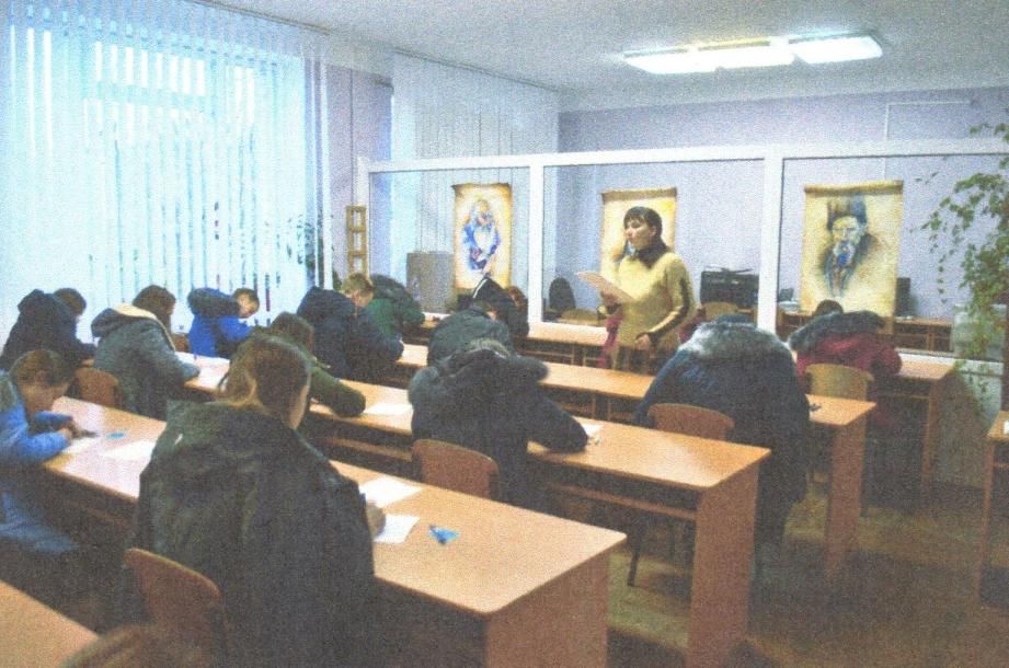Архівне фото бібліотеки коледжу: Зустрічі, лекції та відкриття